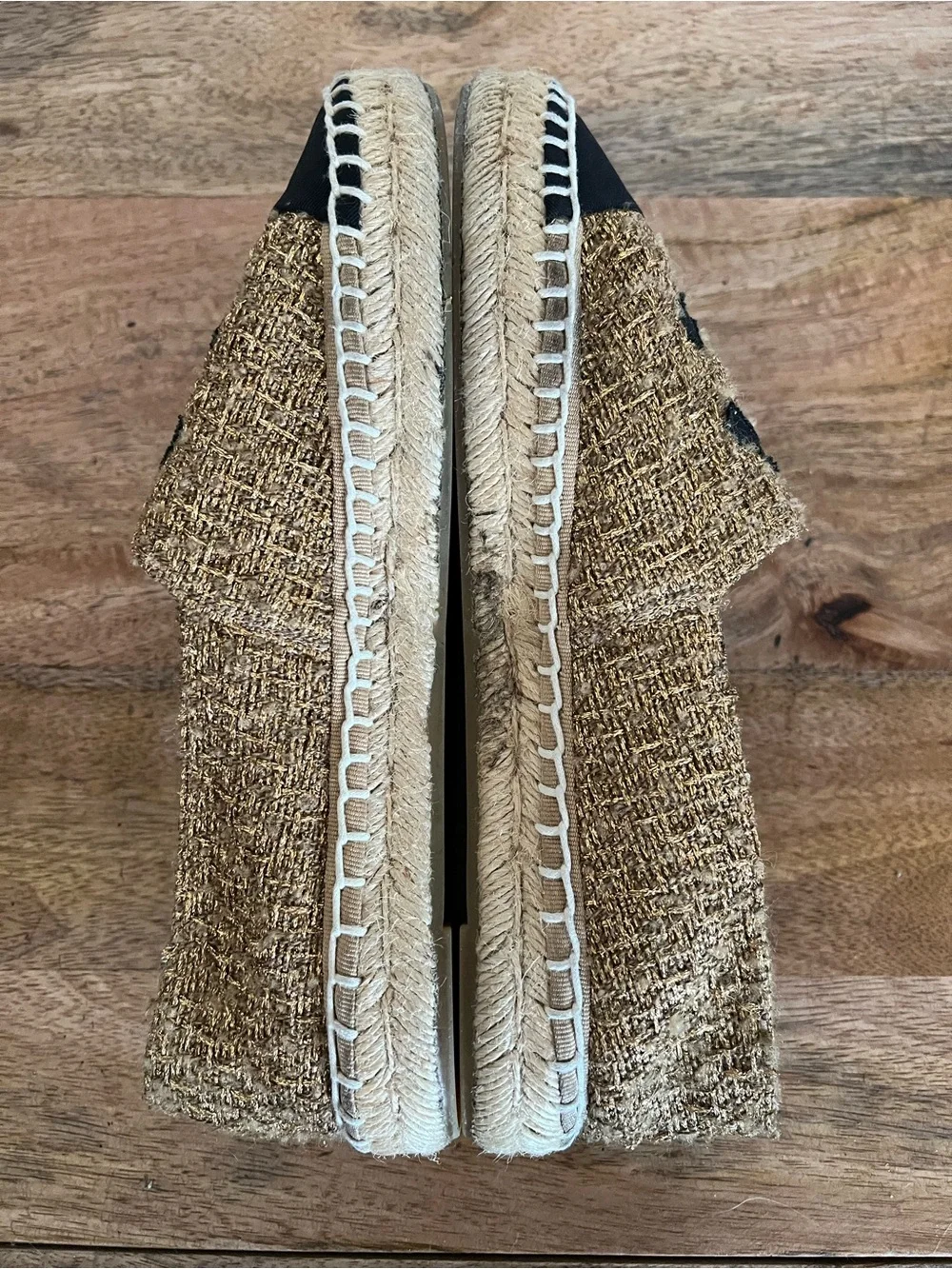 CHANEL GOLD/BLACK GLITTER WOOL CC CAP-TOE ESPADRILLES SIZE, EUR 41